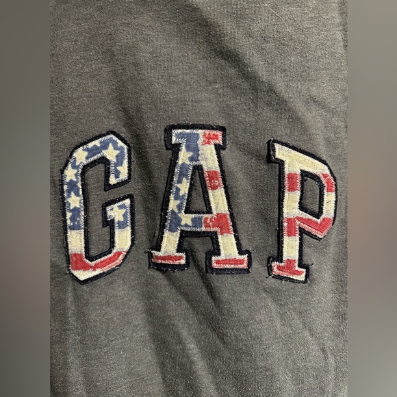 Y2K Gap Hoodie - Picture 2 of 5